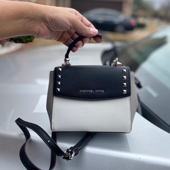 Michael Kors Karla mini convertible crossbody bag - Picture 8 of 13